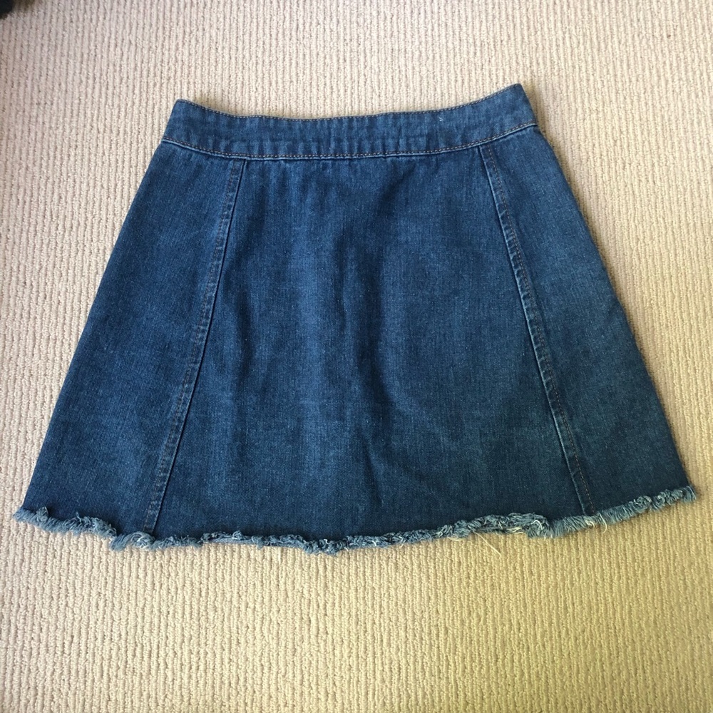 💕2/$20 Denim Cutoff Button Front Mini Skirt - Picture 2 of 8